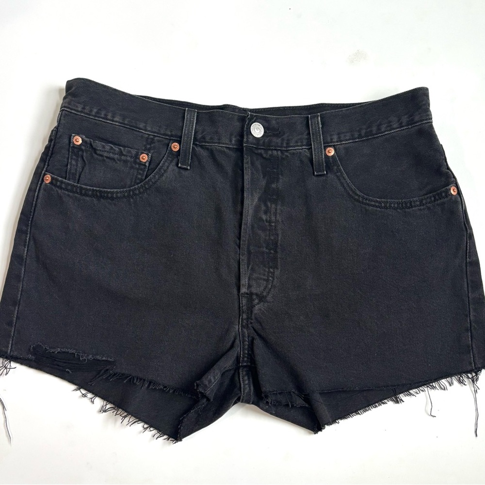 Levi’s 501 High Rise Raw Hem Black Denim Jean Shorts Size 32 - Picture 15 of 15